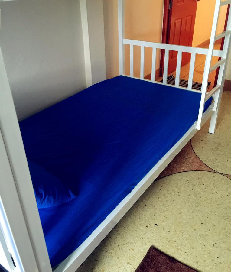 Small Elephant Hostel Bangkok Dış mekan fotoğraf