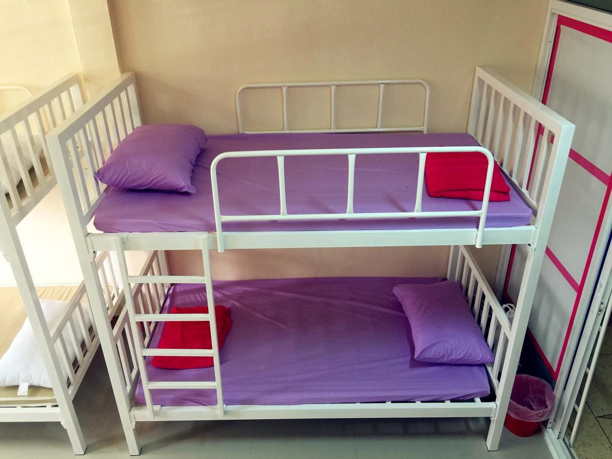Small Elephant Hostel Bangkok Dış mekan fotoğraf
