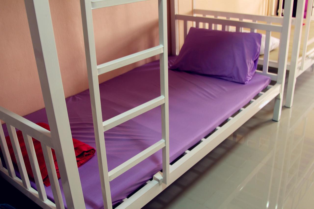Small Elephant Hostel Bangkok Dış mekan fotoğraf